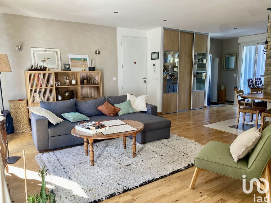 Achat maison à vendre 5 chambres 162 m² - Artigues-près-Bordeaux