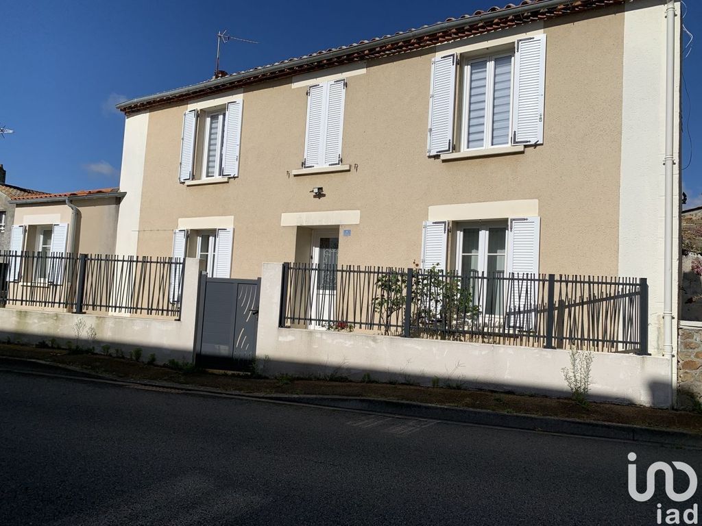 Achat maison à vendre 3 chambres 142 m² - La Copechagnière