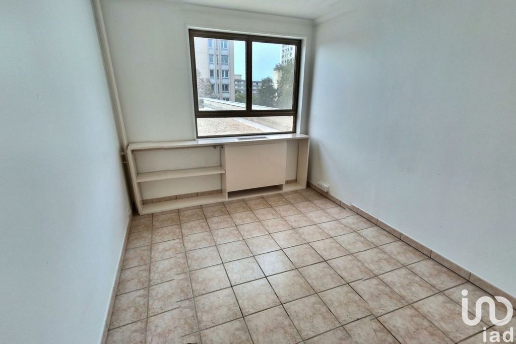 Achat appartement à vendre 3 pièces 72 m² - Paris 19ème arrondissement