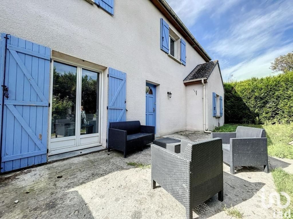 Achat maison à vendre 3 chambres 96 m² - Courtisols