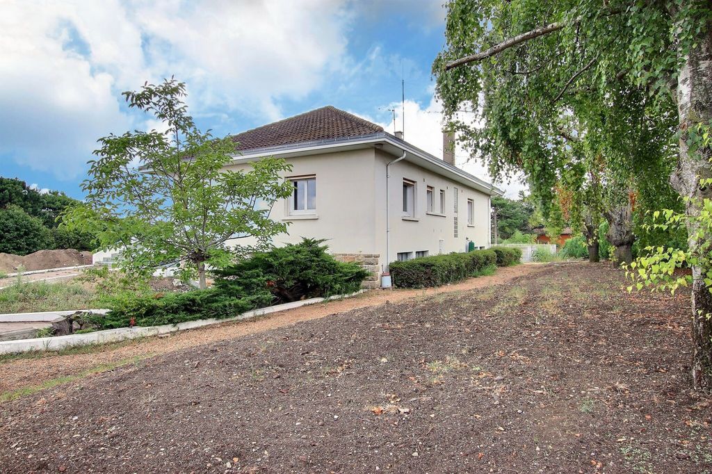 Achat maison à vendre 4 chambres 143 m² - Pérignat-lès-Sarliève