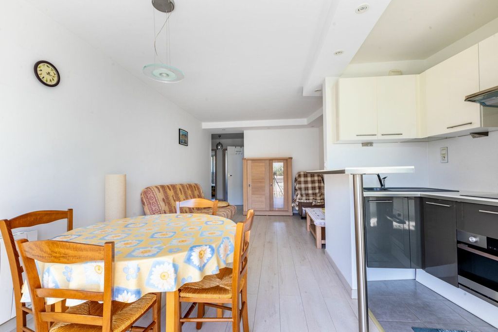 Achat appartement à vendre 3 pièces 60 m² - Mandelieu-la-Napoule