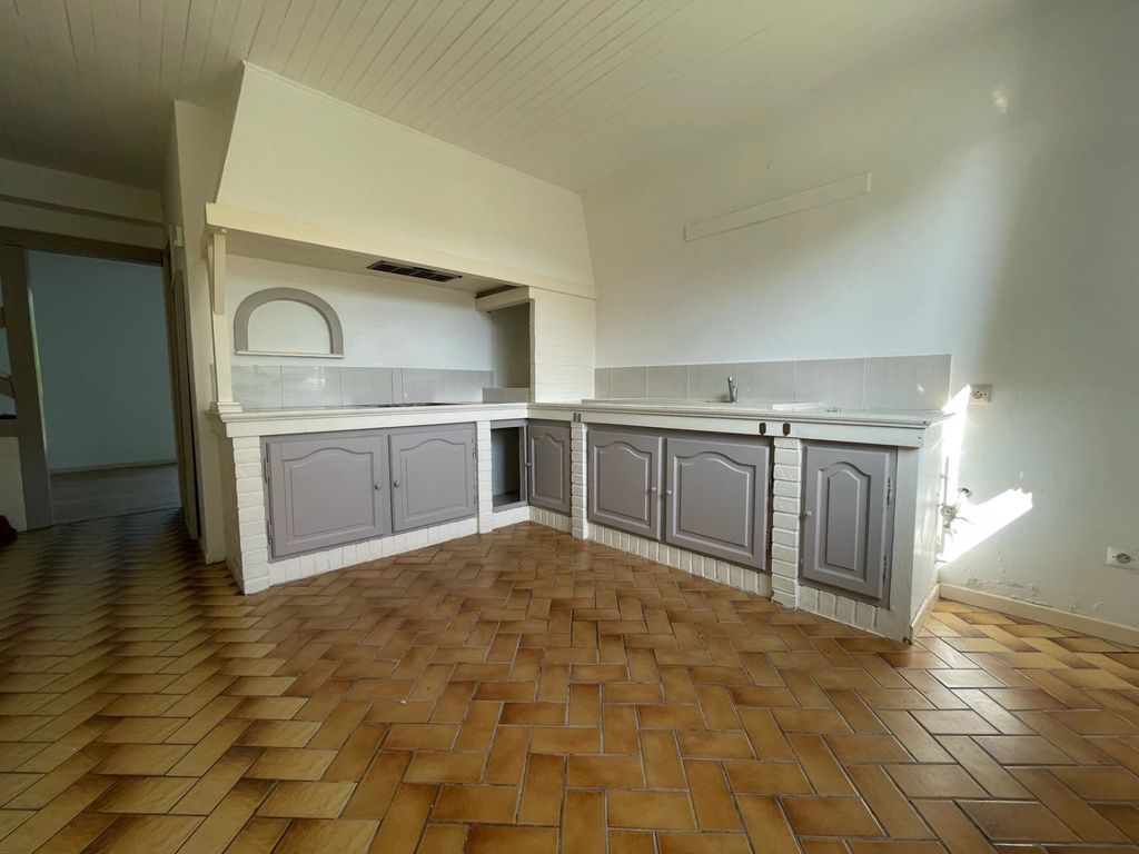 Achat maison à vendre 4 chambres 96 m² - Saint-Sébastien-de-Morsent