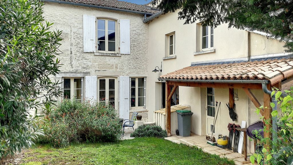 Achat maison à vendre 5 chambres 250 m² - Niort