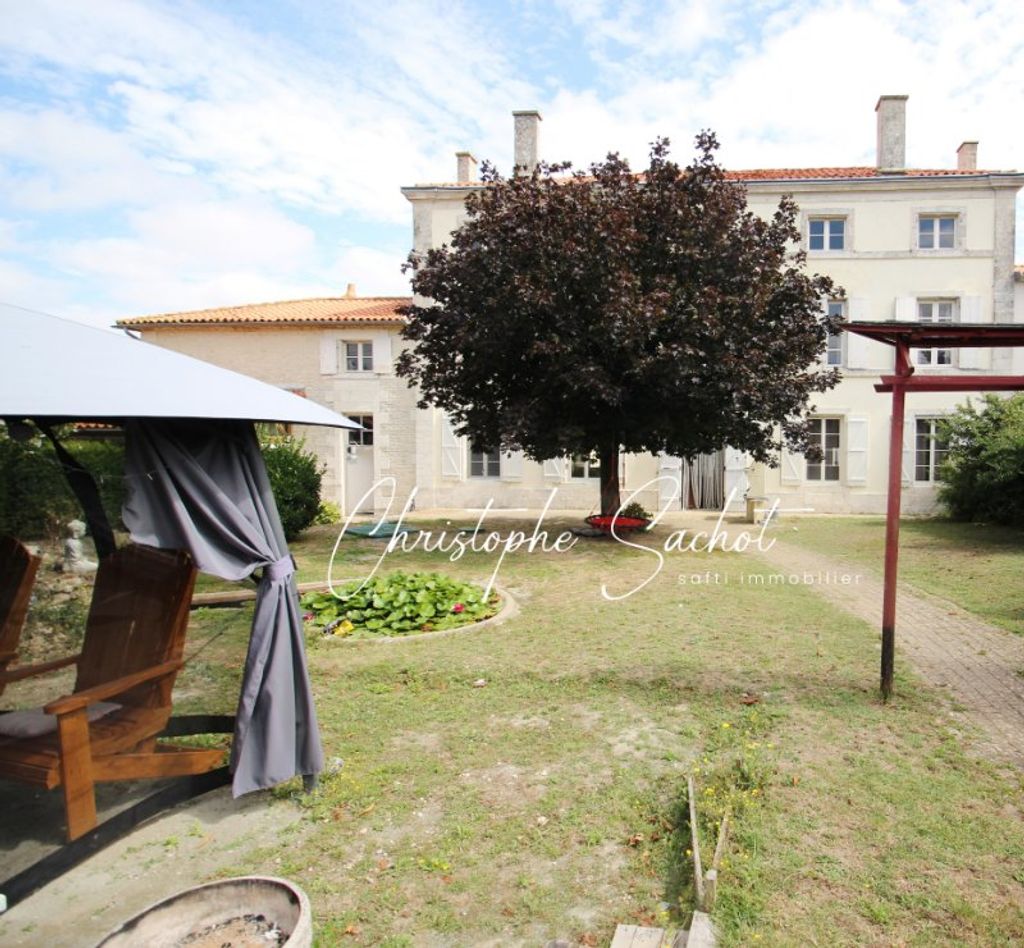 Achat maison à vendre 3 chambres 170 m² - Saint-Martin-de-Bernegoue