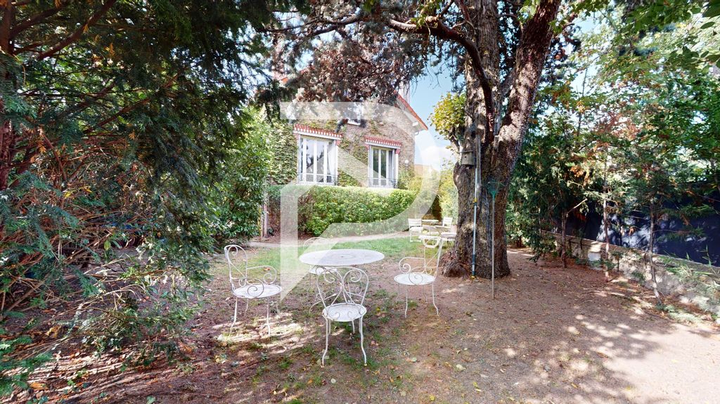 Achat maison à vendre 4 chambres 134 m² - Villemomble