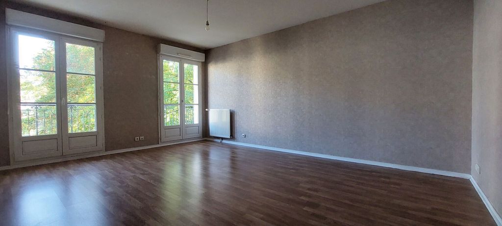 Achat appartement à vendre 2 pièces 51 m² - Saint-Fargeau-Ponthierry