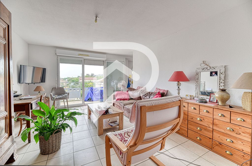 Achat appartement à vendre 2 pièces 47 m² - Nîmes