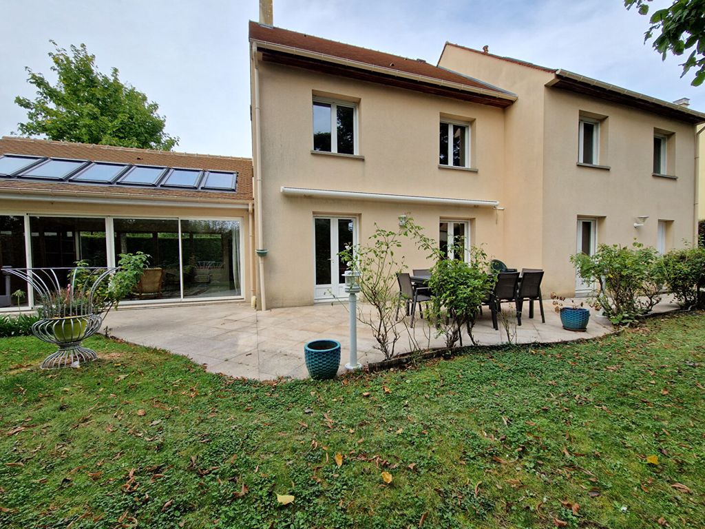 Achat maison à vendre 4 chambres 246 m² - Montigny-le-Bretonneux