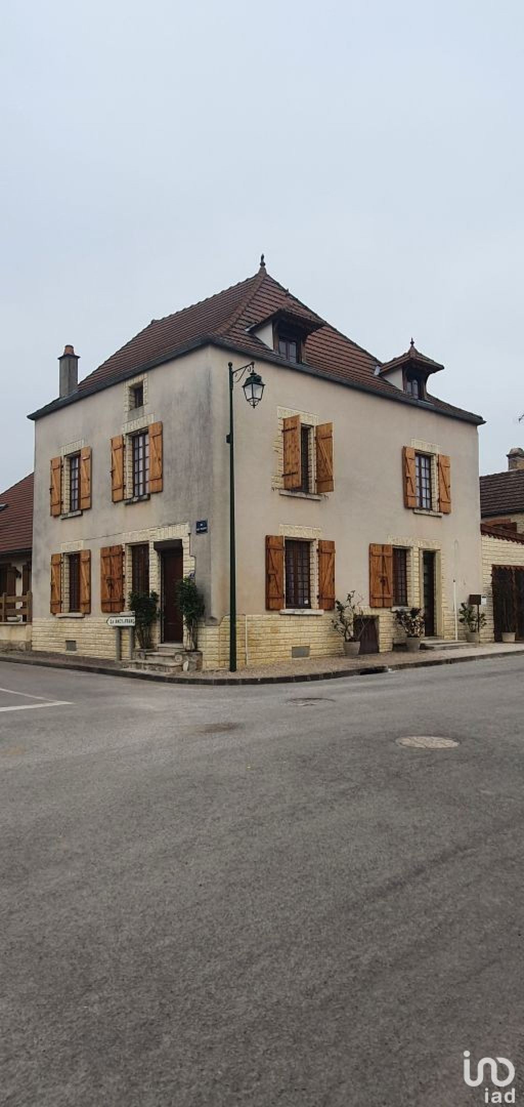 Achat maison à vendre 6 chambres 182 m² - Chassignelles