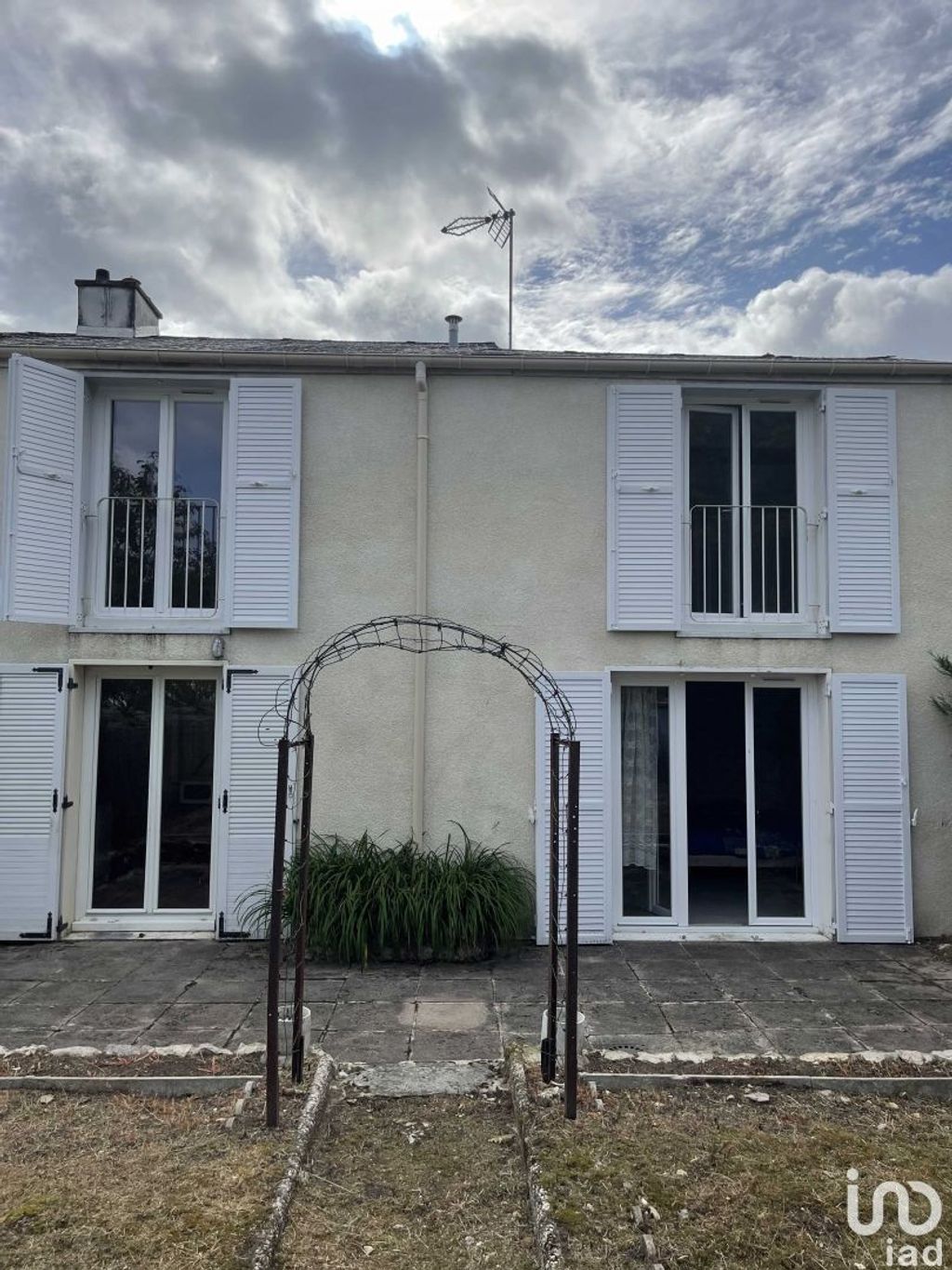 Achat maison à vendre 3 chambres 91 m² - Saint-Pierre-lès-Nemours