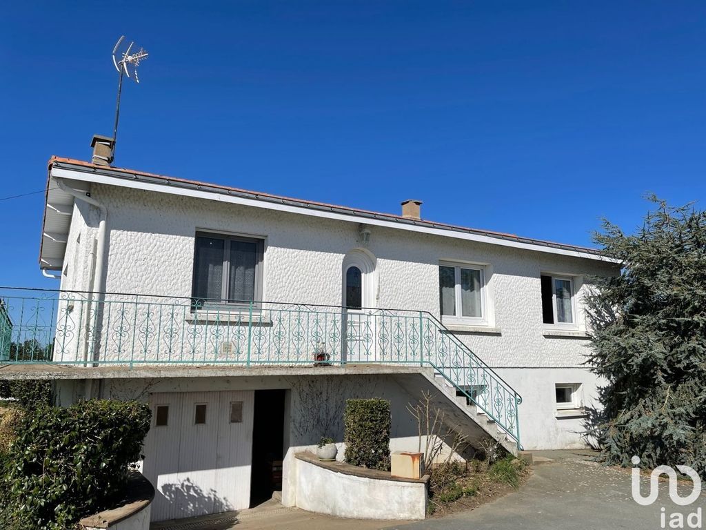 Achat maison à vendre 4 chambres 90 m² - Sèvremont