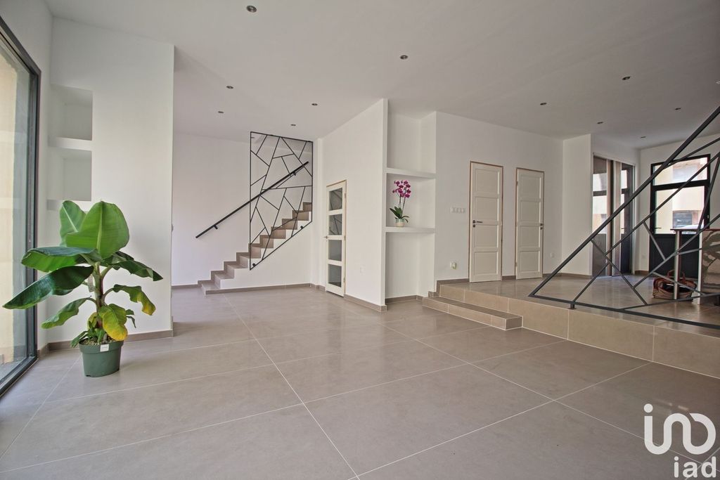 Achat maison à vendre 4 chambres 160 m² - Châlons-en-Champagne