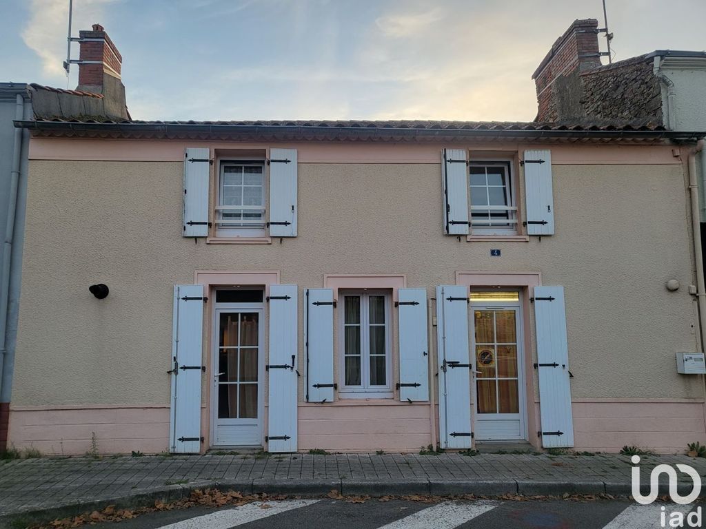 Achat maison à vendre 3 chambres 105 m² - Nesmy