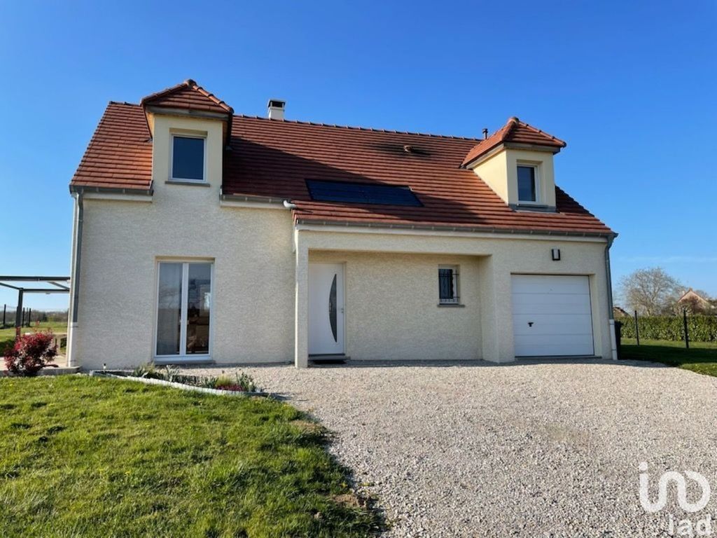 Achat maison à vendre 4 chambres 122 m² - Savigny-en-Revermont