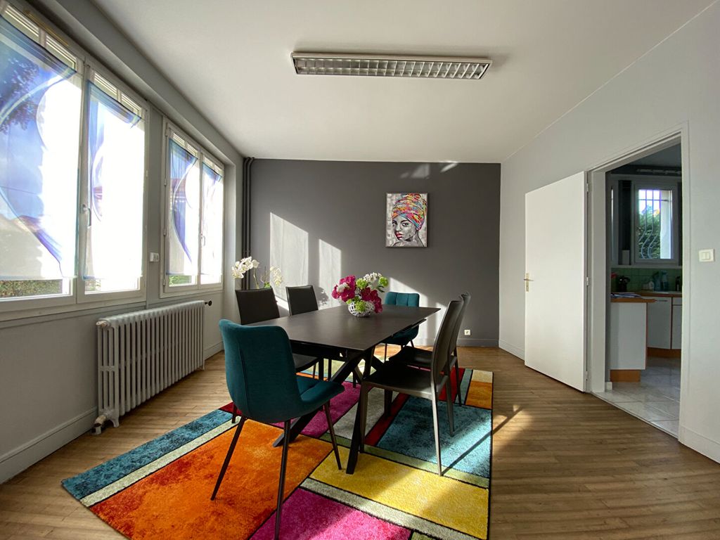 Achat maison à vendre 3 chambres 162 m² - Saint-Yrieix-sur-Charente