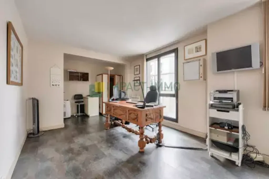 Achat appartement à vendre 2 pièces 46 m² - Puteaux