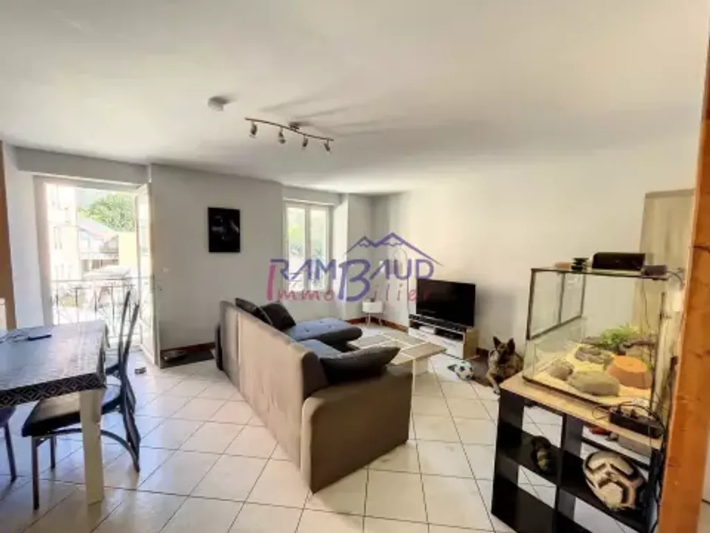 Achat appartement à vendre 4 pièces 89 m² - Saint-Étienne-de-Cuines