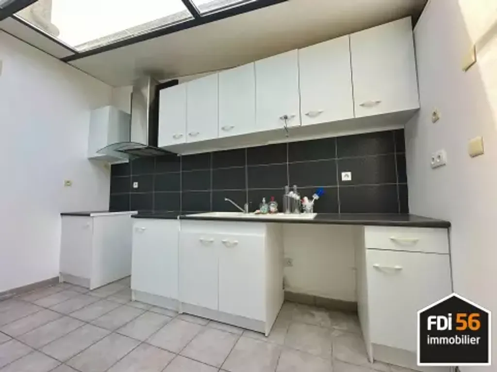 Achat maison à vendre 5 chambres 175 m² - Quéven