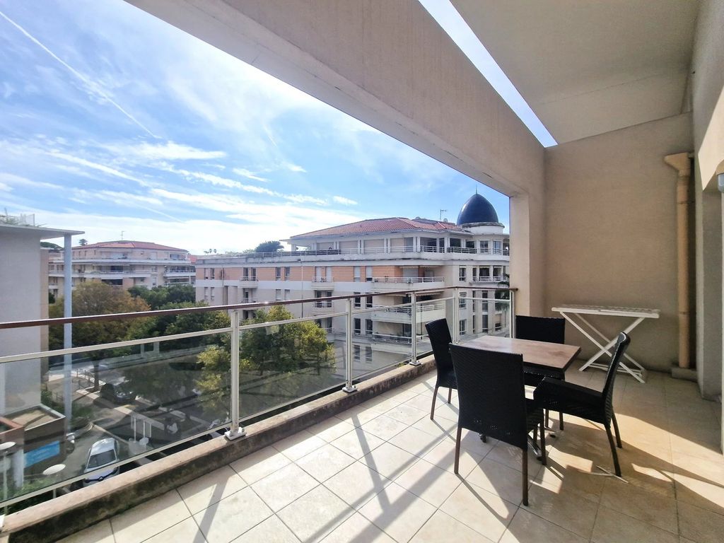 Achat appartement à vendre 2 pièces 33 m² - Cagnes-sur-Mer