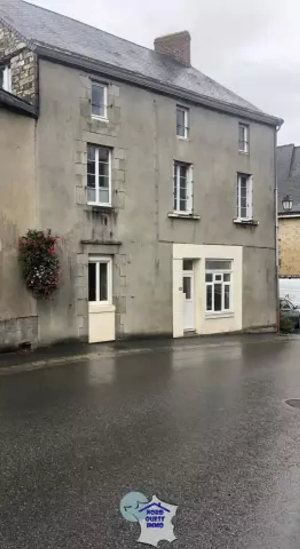 Achat maison à vendre 3 chambres 137 m² - Ernée