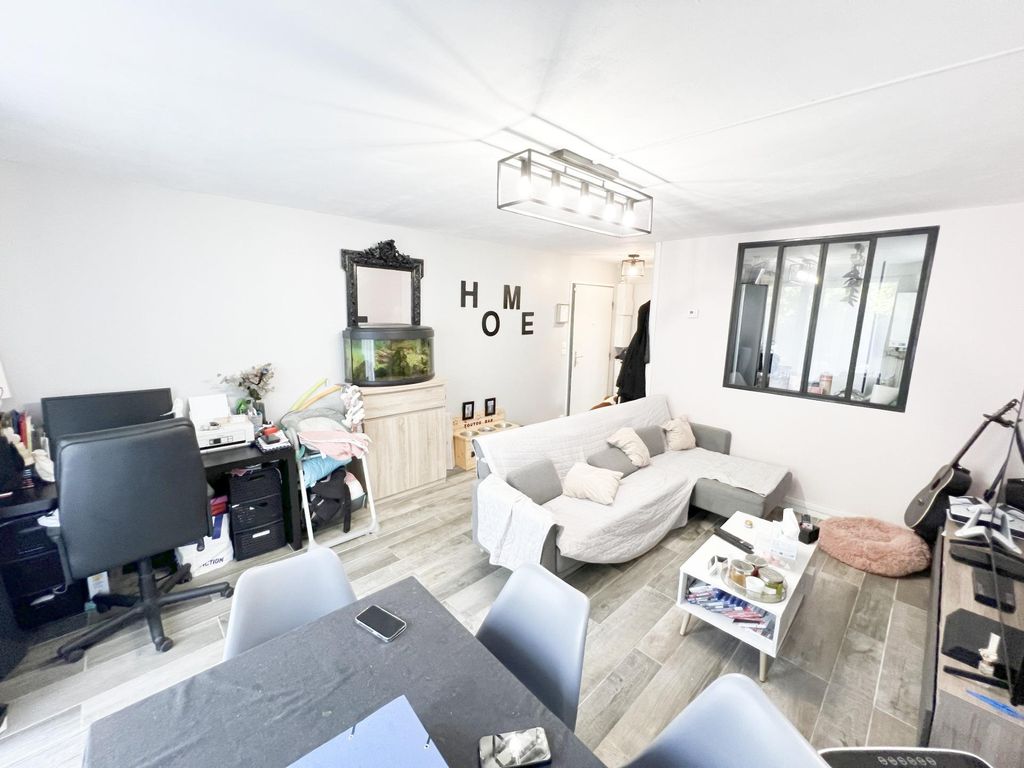 Achat appartement à vendre 2 pièces 55 m² - Cergy