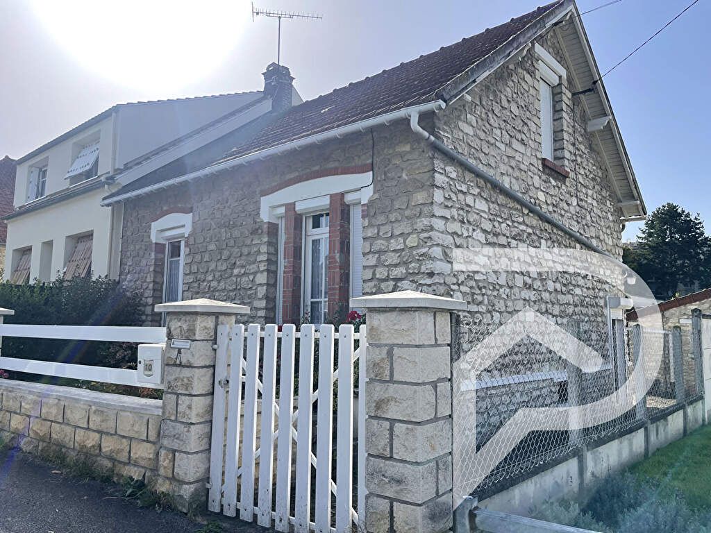 Achat maison à vendre 2 chambres 76 m² - Crépy-en-Valois