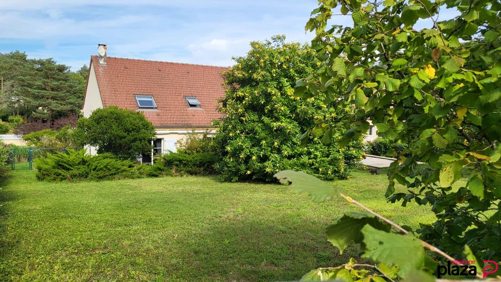 Achat maison à vendre 5 chambres 146 m² - Brières-les-Scellés