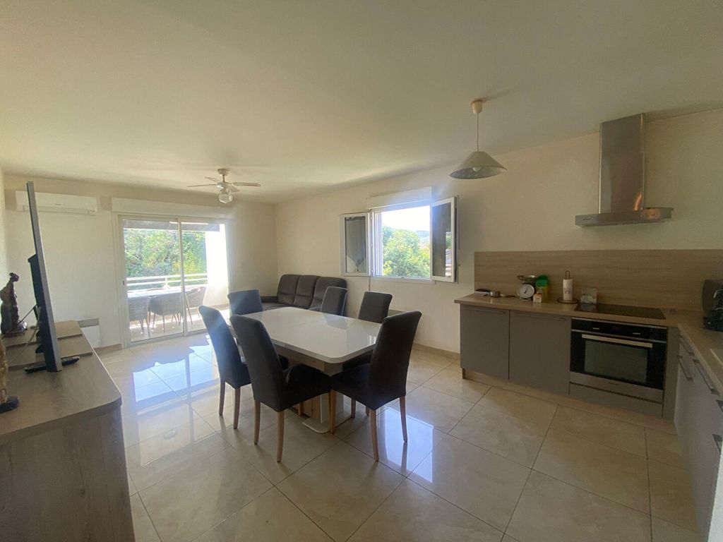 Achat appartement à vendre 3 pièces 65 m² - Santa-Lucia-di-Moriani