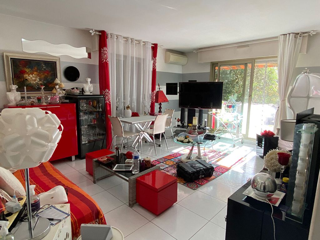 Achat appartement à vendre 3 pièces 71 m² - Vallauris