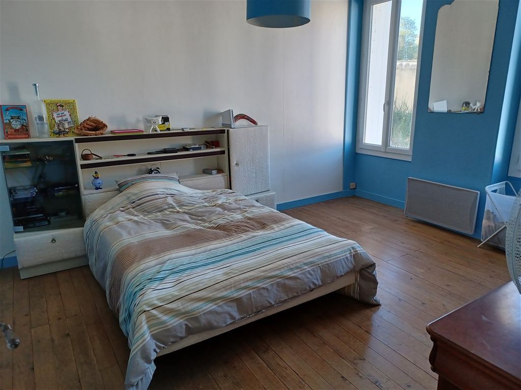 Achat maison à vendre 2 chambres 100 m² - Mortagne-sur-Gironde