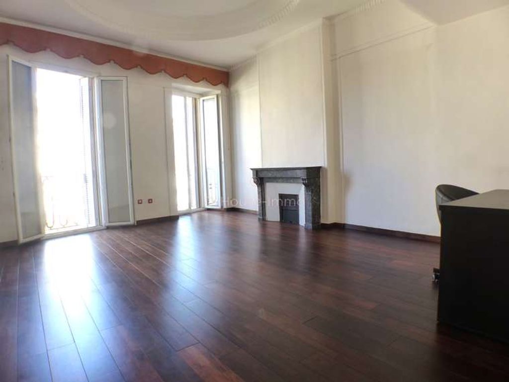 Achat appartement à vendre 4 pièces 120 m² - Marseille 1er arrondissement