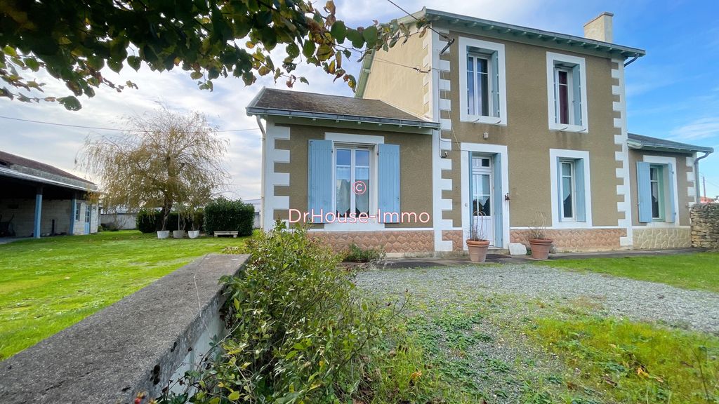 Achat maison à vendre 5 chambres 157 m² - La Crèche