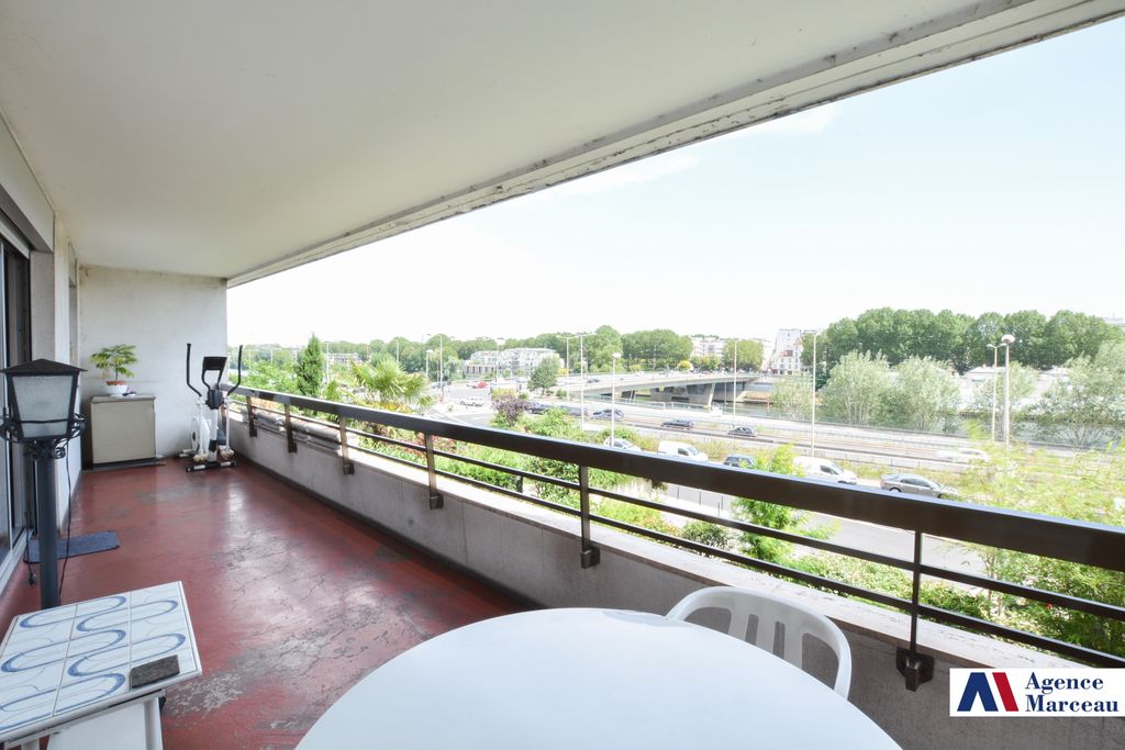 Achat appartement à vendre 4 pièces 89 m² - Courbevoie