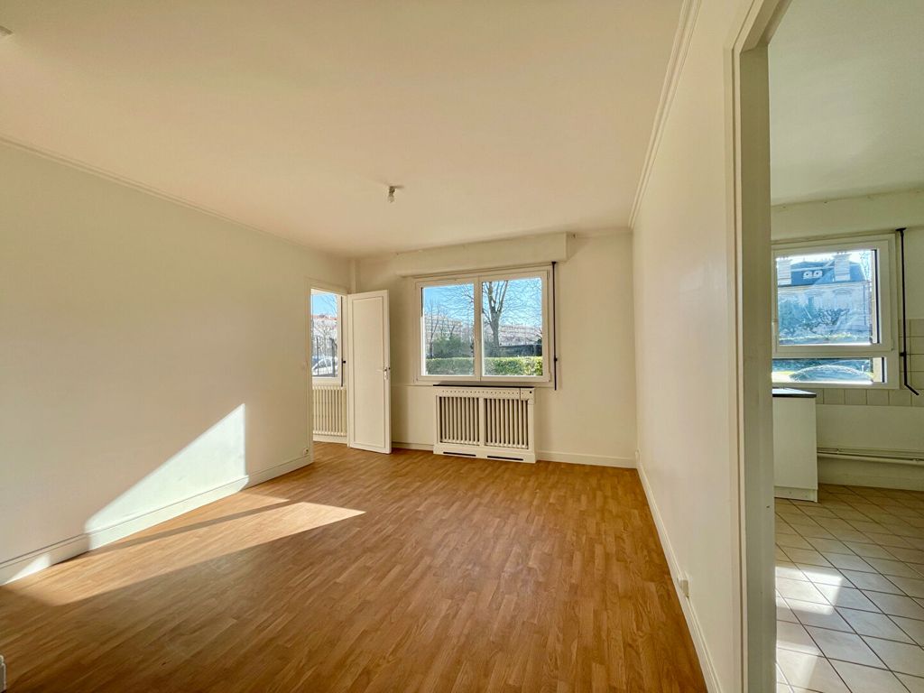 Achat appartement à vendre 2 pièces 50 m² - Fontenay-sous-Bois