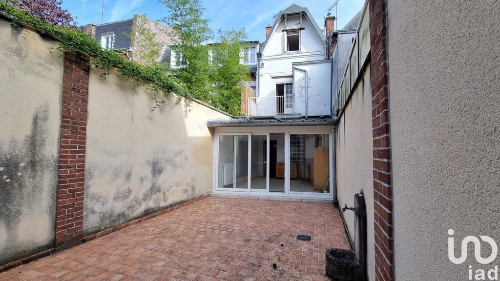 Achat maison à vendre 4 chambres 135 m² - Montdidier