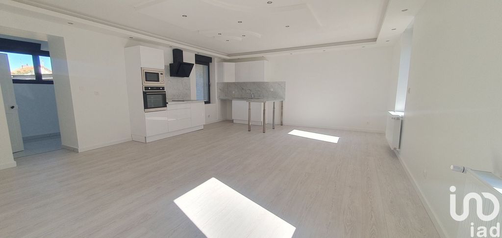 Achat maison à vendre 4 chambres 126 m² - Montluçon