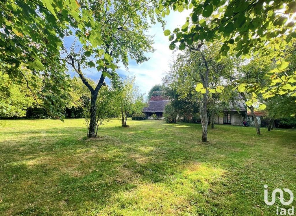 Achat maison à vendre 2 chambres 110 m² - Châteauneuf-Val-de-Bargis