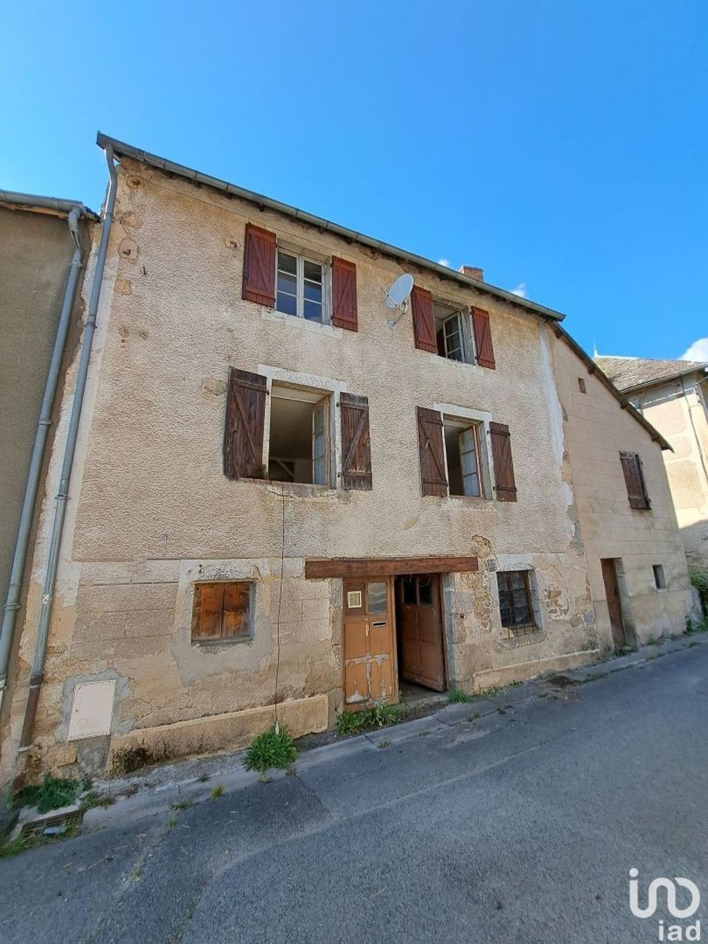 Achat maison à vendre 3 chambres 100 m² - Condat-en-Combraille