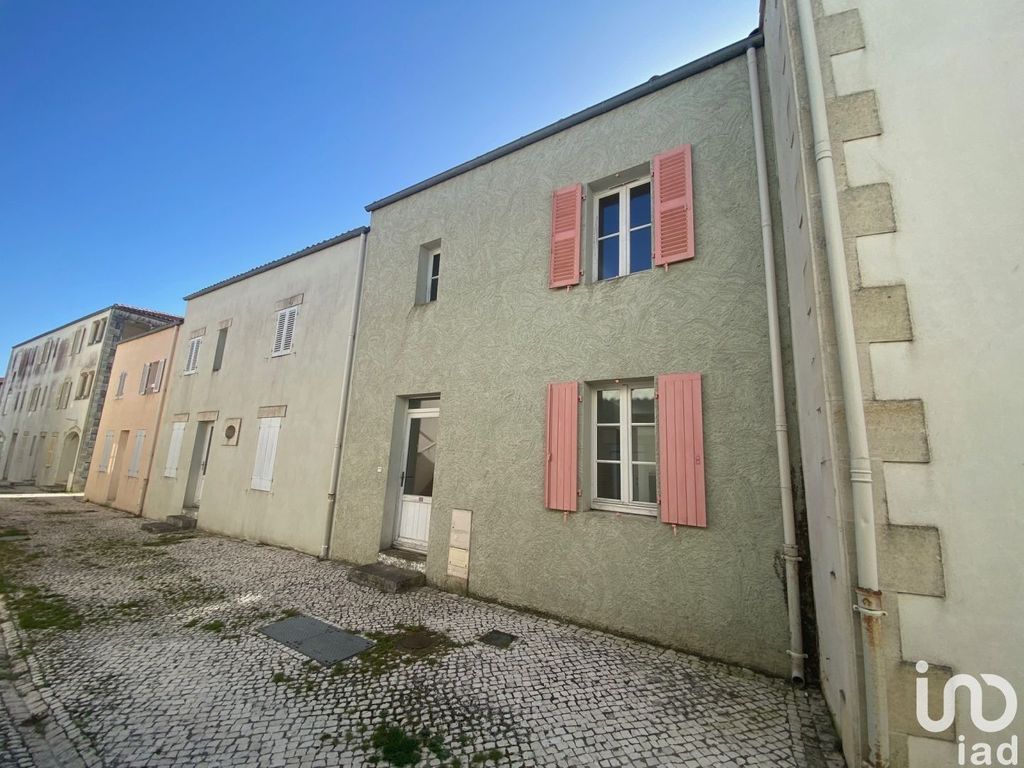 Achat maison à vendre 3 chambres 94 m² - Courçon