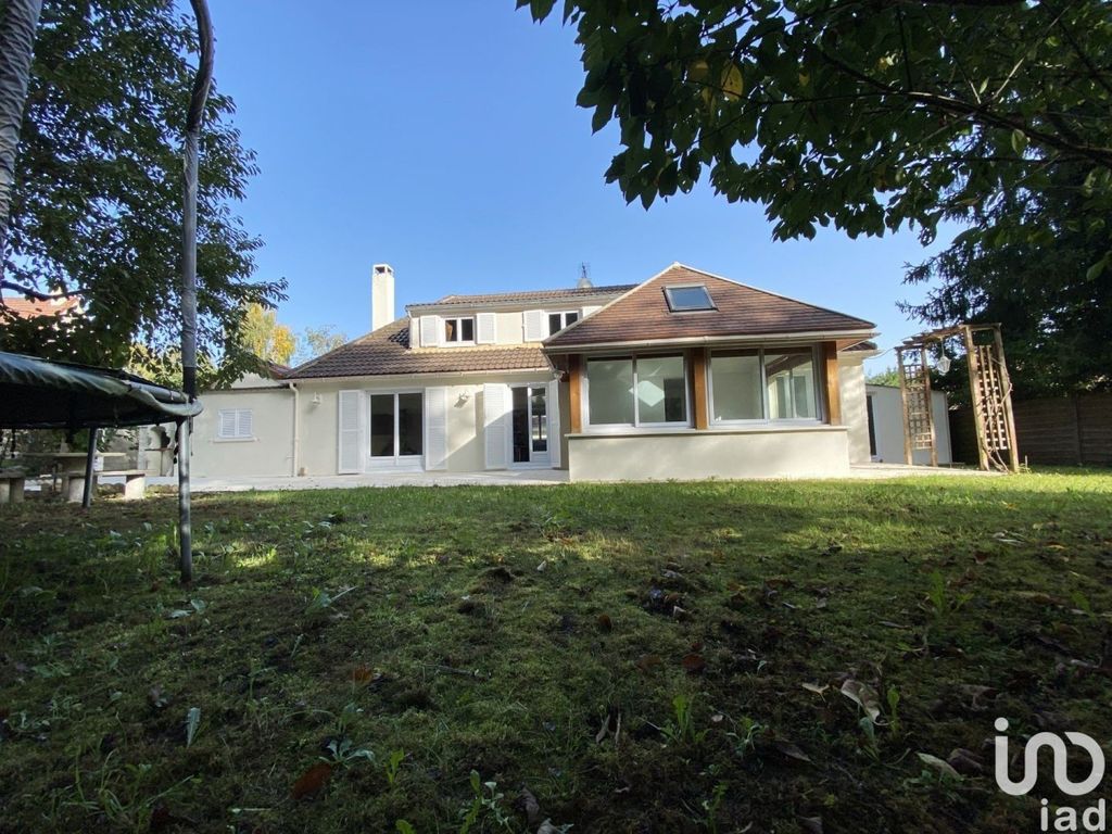 Achat maison à vendre 6 chambres 224 m² - Longpont-sur-Orge