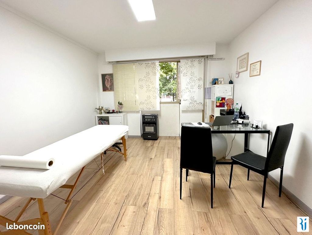 Achat studio à vendre 27 m² - Mont-Saint-Aignan