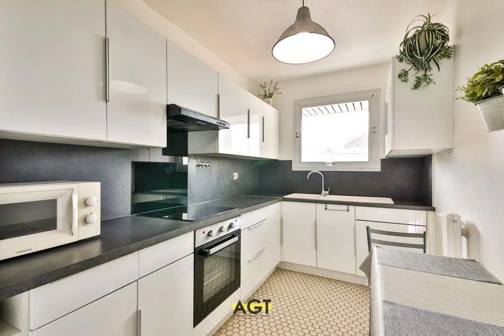 Achat appartement à vendre 3 pièces 69 m² - Paris 20ème arrondissement