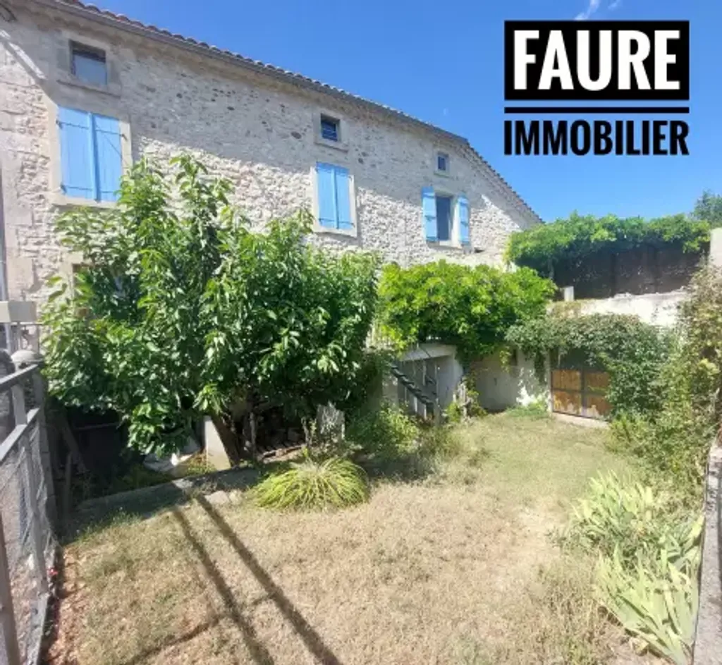 Achat maison à vendre 3 chambres 142 m² - Saint-Marcel-d'Ardèche