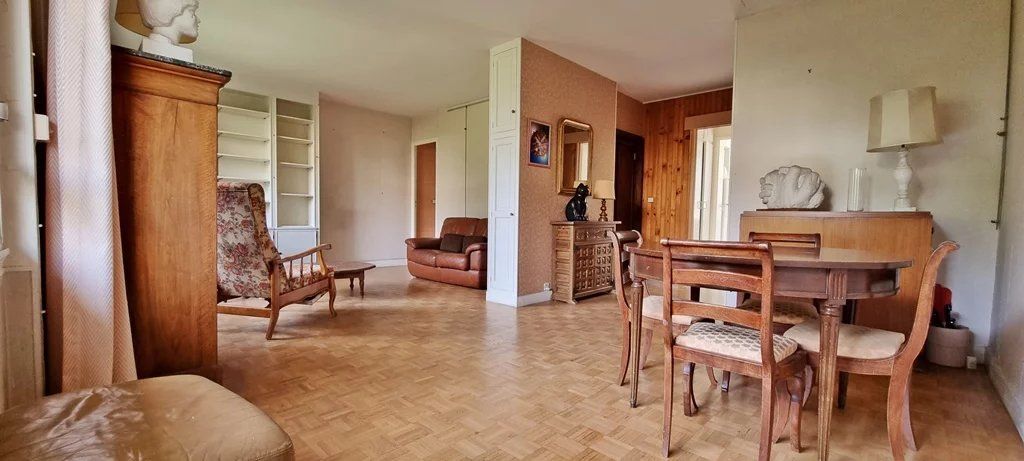 Achat appartement à vendre 5 pièces 92 m² - Saint-Cloud