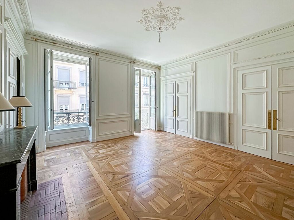 Achat appartement à vendre 3 pièces 109 m² - Lyon 6ème arrondissement
