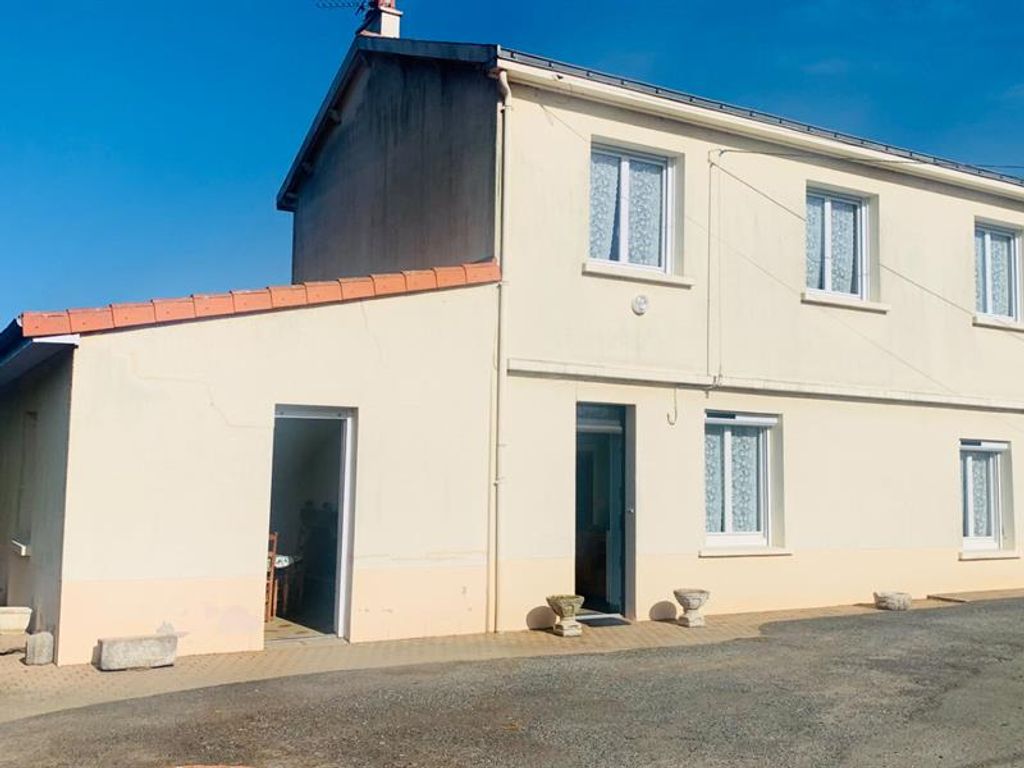 Achat maison à vendre 4 chambres 174 m² - Beaupréau-en-Mauges