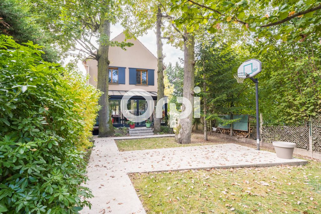 Achat maison à vendre 4 chambres 137 m² - Neuilly-Plaisance