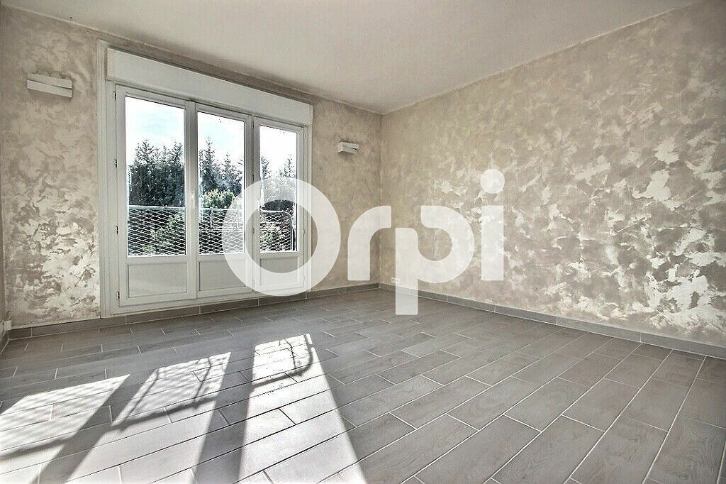 Achat appartement à vendre 2 pièces 43 m² - Trappes