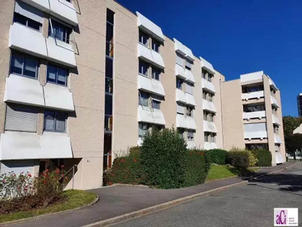 Achat appartement à vendre 5 pièces 103 m² - L'Haÿ-les-Roses